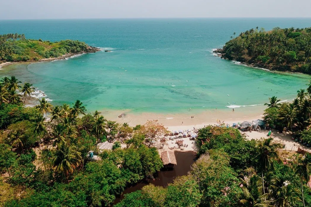 Pasikuda Bay on Sri Lankaβs east coast