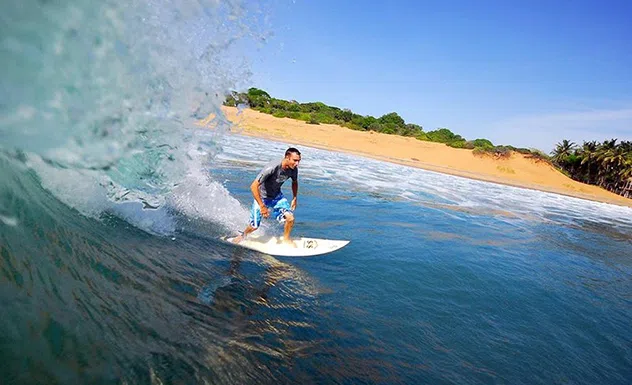 Arugam Bay beach and surf