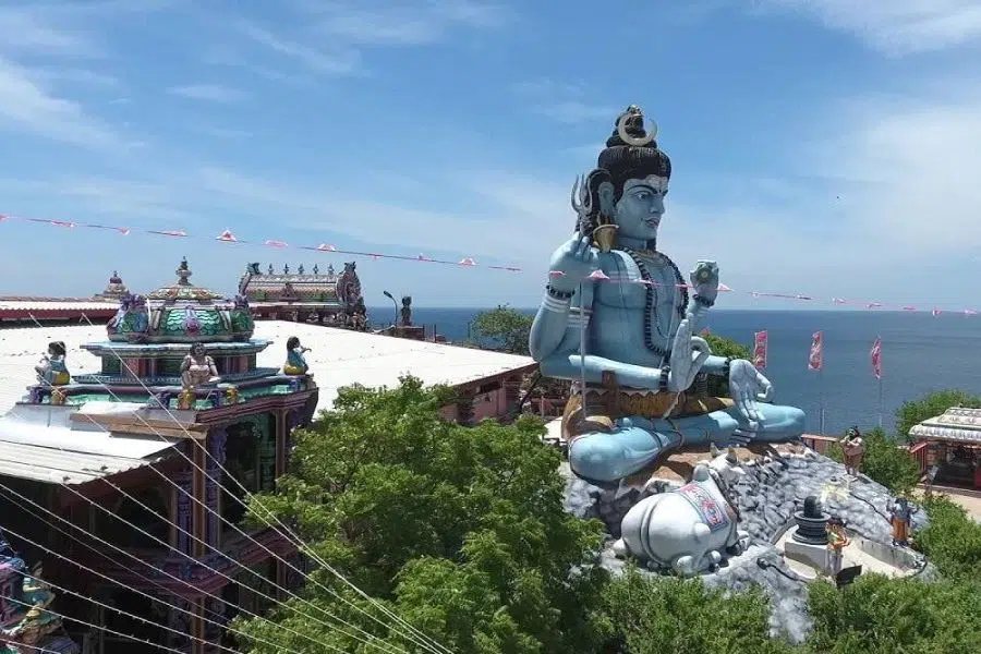 Koneswaram Temple above the ocean in Trincomalee