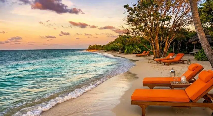 Sunrise over Pasikuda beach