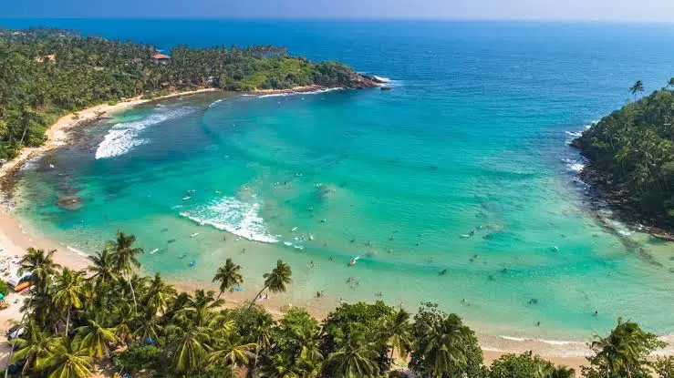 Turquoise bay and beach in Trincomalee