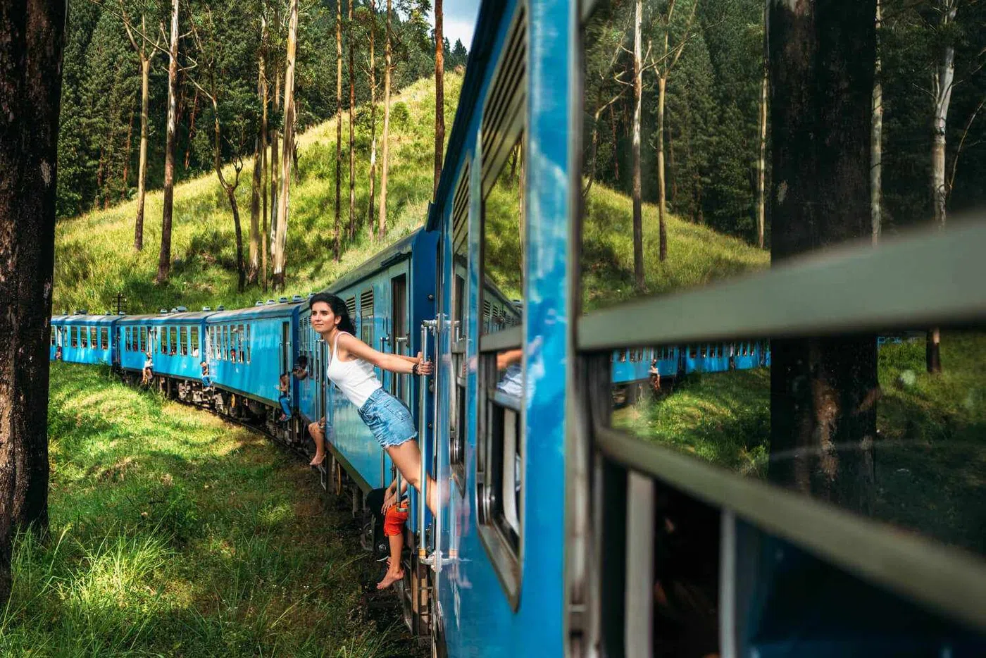Family travelling on Sri Lanka’s hill-country train
