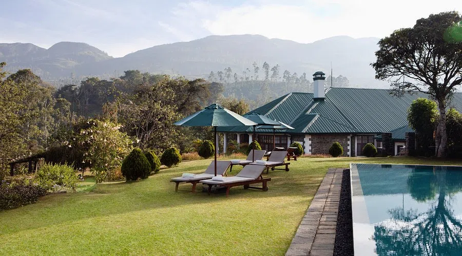 Luxury tea bungalow in Sri Lanka highlands
