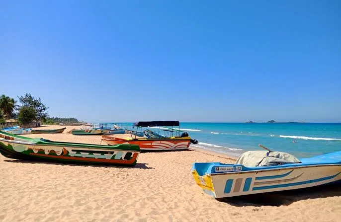 Nilaveli beach and turquoise water