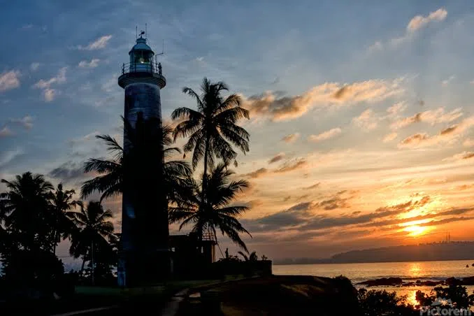 Sunrise over the ramparts of Galle Fort